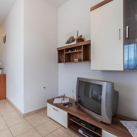 Awesome Apartment In Pula With Wifi ภายนอก รูปภาพ