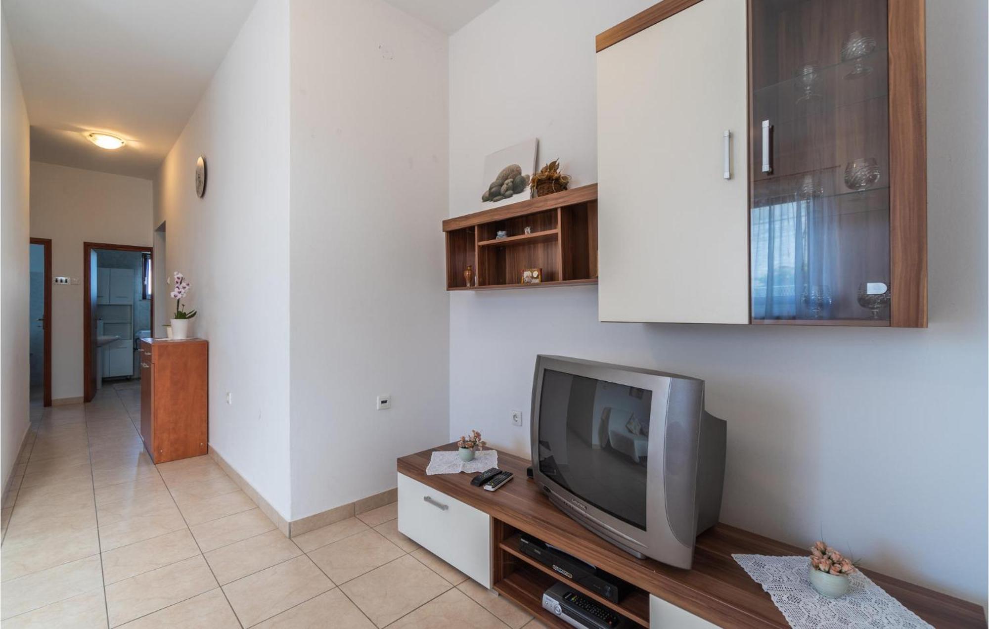 Awesome Apartment In Pula With Wifi ภายนอก รูปภาพ