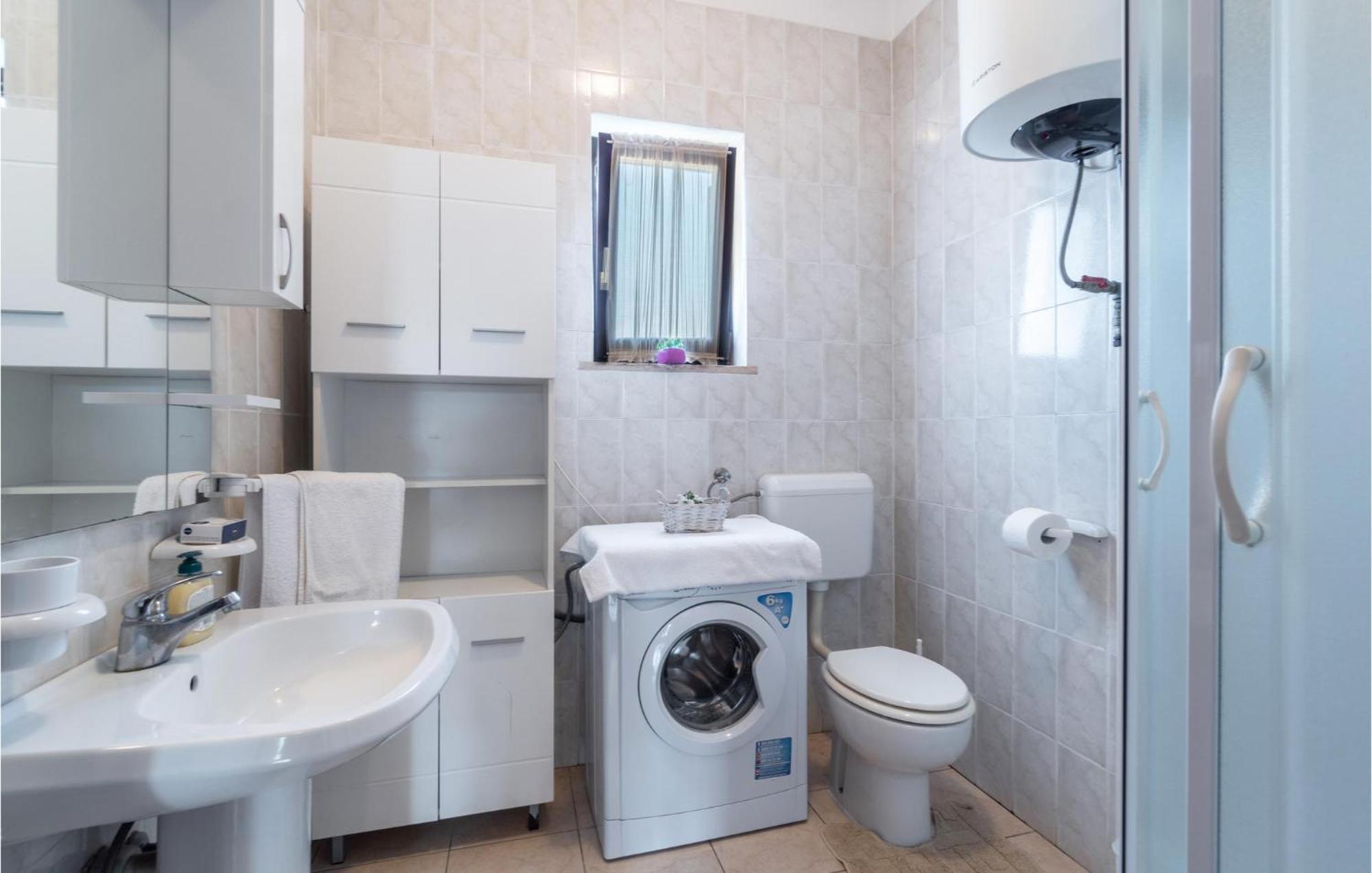 Awesome Apartment In Pula With Wifi ภายนอก รูปภาพ