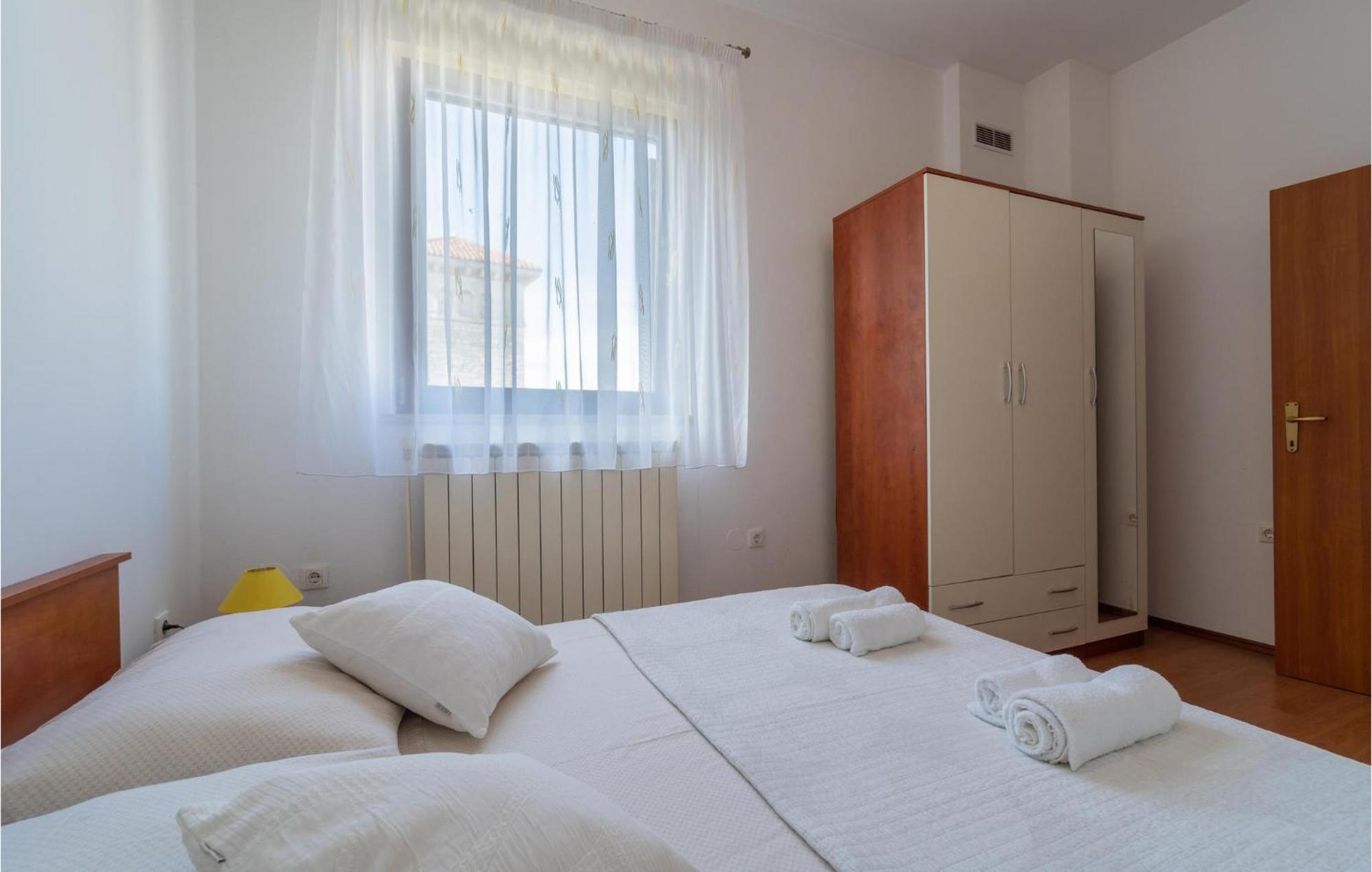 Awesome Apartment In Pula With Wifi ภายนอก รูปภาพ